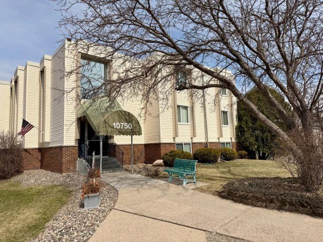 10750 Rockford Road Unit 313 Minneapolis MN 55442 - MLS# 7045408