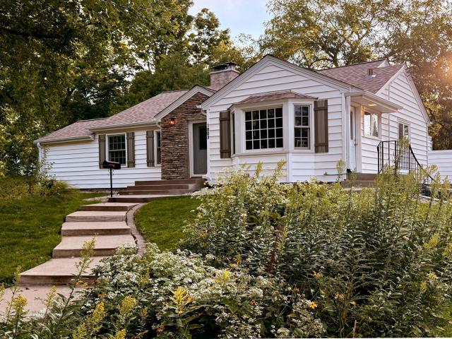 1803 Arona Street Saint Paul MN 55113 - MLS# 7045727