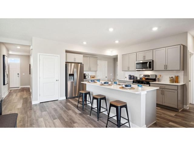 17062 Draper Way Lakeville MN 55044 - MLS# 7046076