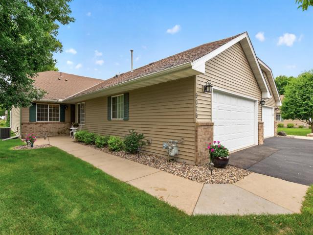 9076 212th Street W Lakeville MN 55044 - MLS# 7046119
