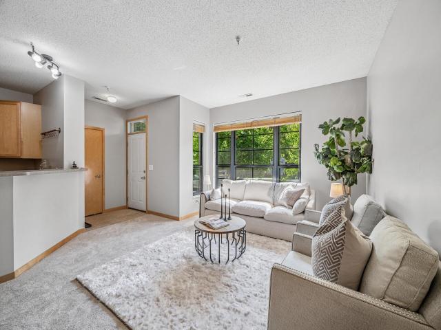 820 Emerald Street Unit 110 Saint Paul MN 55114 - MLS# 7046207