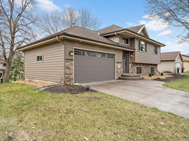6236 Nathan Lane N Maple Grove MN 55369 - MLS# 7046247