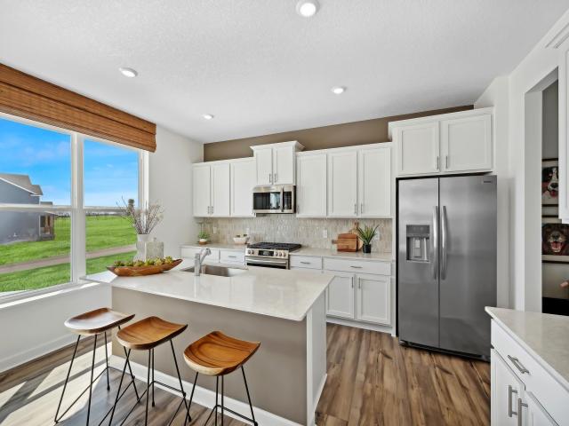 18325 Gladiator Drive Lakeville MN 55068 - MLS# 7046386