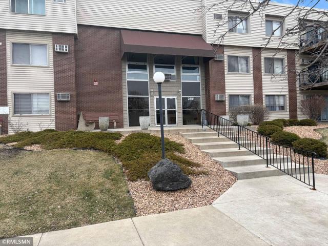 2801 Flag Avenue N Unit 323 Minneapolis MN 55427 - MLS# 7046697