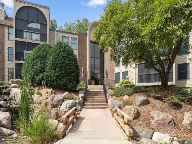 9500 Collegeview Road Unit 206 Minneapolis MN 55437 - MLS# 7047054