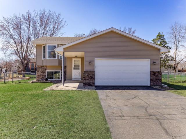 11874 Jonquil Street NW Coon Rapids MN 55433 - MLS# 7047159