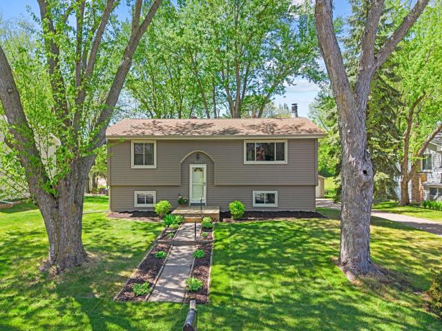 6605 Chesshire Lane N Maple Grove MN 55311 - MLS# 7047174