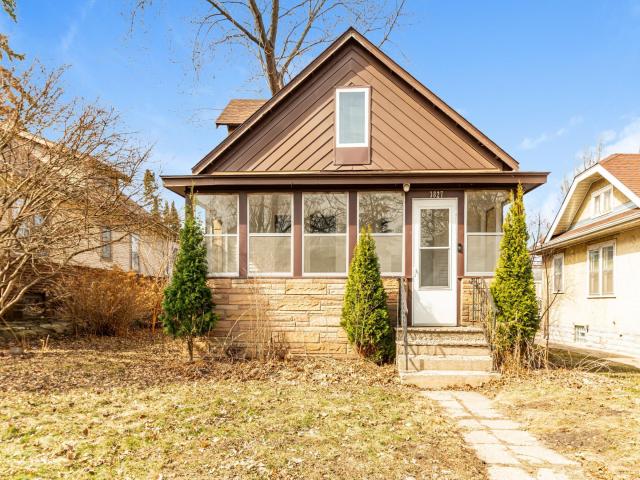 3827 Sheridan Avenue N Minneapolis MN 55412 - MLS# 7047416