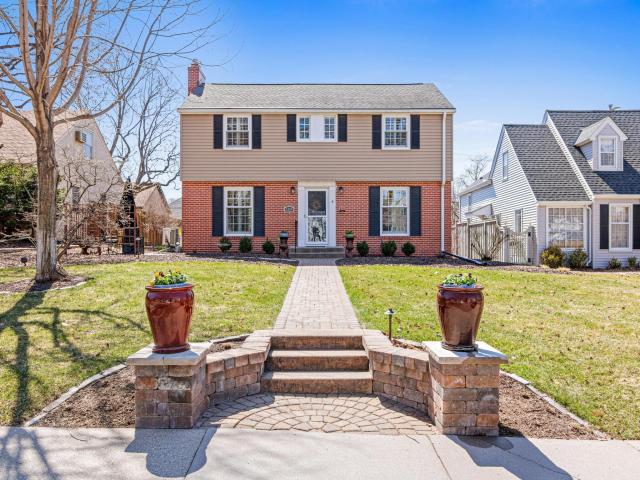 1898 Pinehurst Avenue Saint Paul MN 55116 - MLS# 7048709