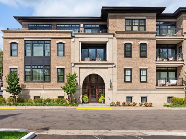 240 Minnetonka Avenue S Unit 203 Wayzata MN 55391 - MLS# 7048717