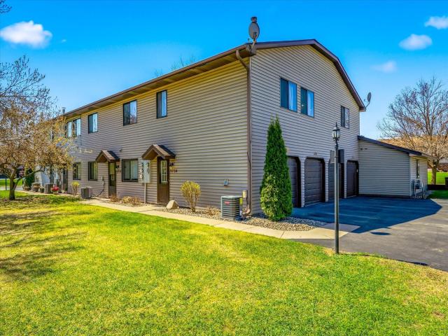 5734 Otter View Trail Unit 18 White Bear Lake MN 55110 - MLS# 7048981