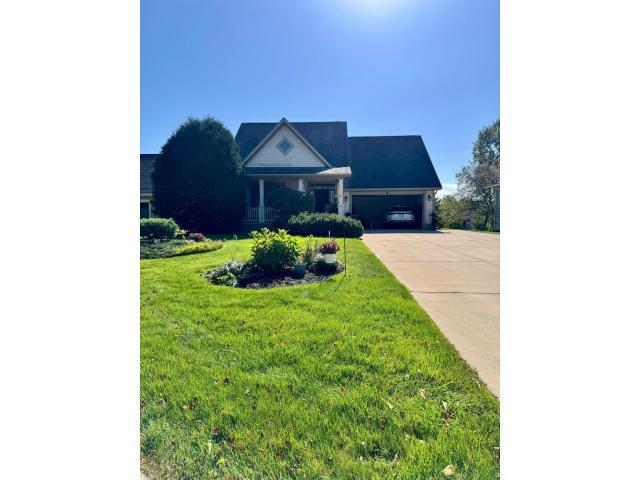 2710 Red Splendor Circle E Saint Paul MN 55119 - MLS# 7049008