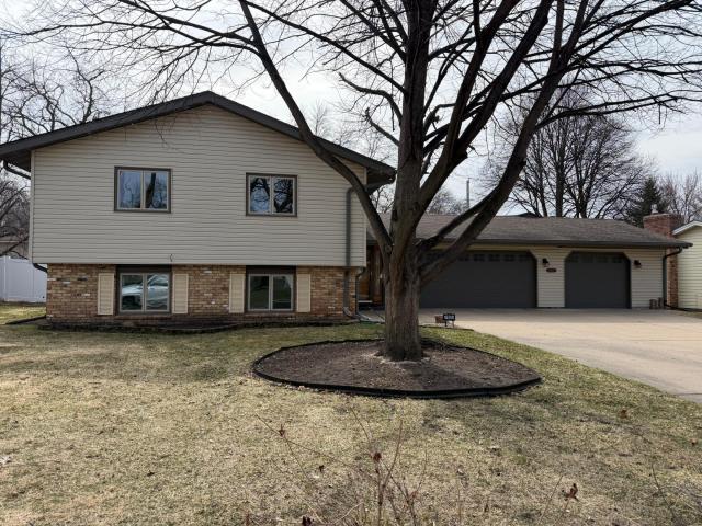 7405 Concerto Curve NE Minneapolis MN 55432 - MLS# 7049220