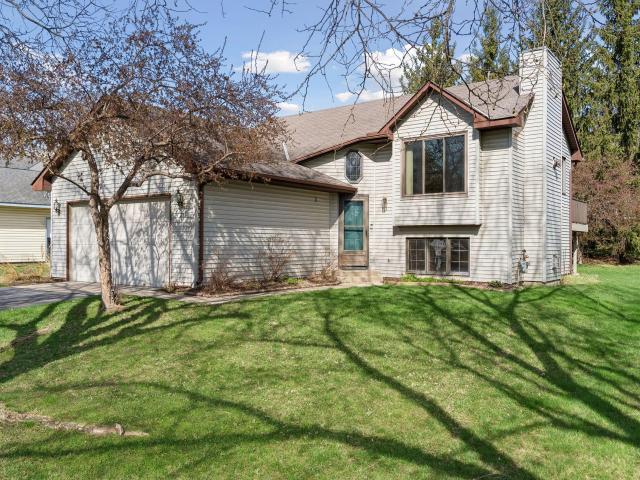 1886 Waterford Lane Chaska MN 55318 - MLS# 7049447