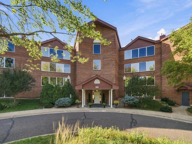 1021 Sibley Memorial Highway Unit 404 Saint Paul MN 55118 - MLS# 7049625