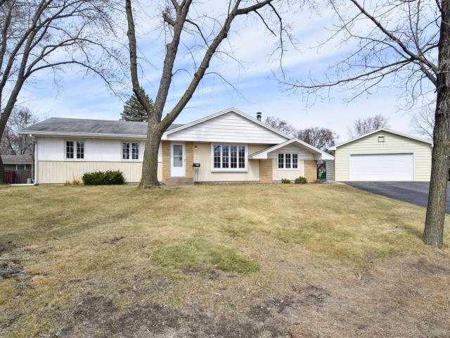 2249 113th Avenue NW Minneapolis MN 55433 - MLS# 7049646