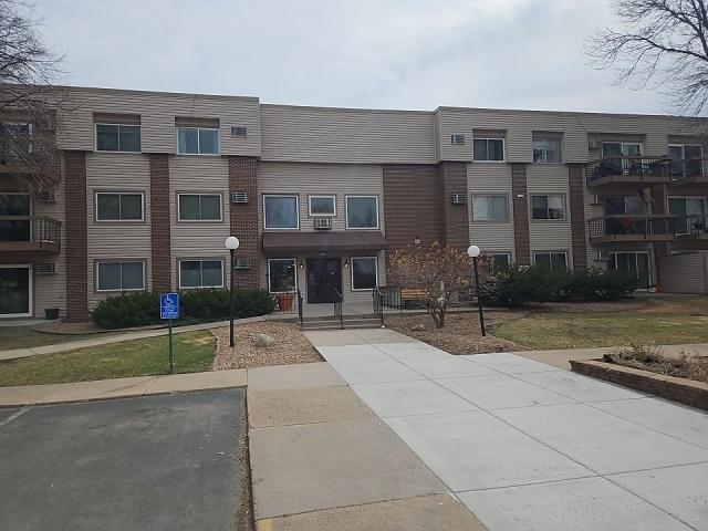 2800 Hillsboro Avenue N Unit 307 New Hope MN 55427 - MLS# 7049830