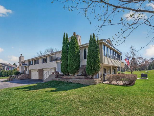 5207 Beachside Drive Hopkins MN 55343 - MLS# 7049970