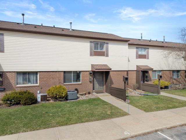 3945 18th Avenue NW Rochester MN 55901 - MLS# 7050410