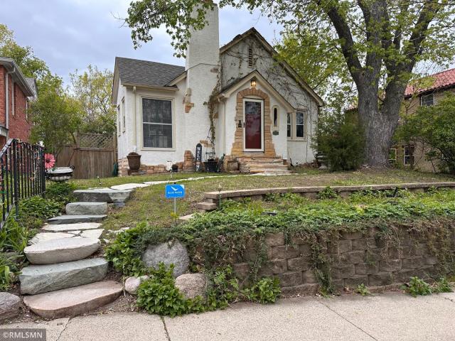 1136 Xerxes Avenue S Minneapolis MN 55405 - MLS# 7051154