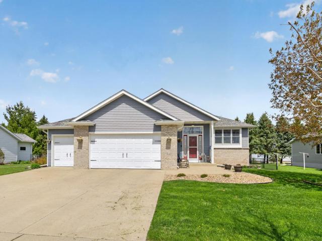 945 Golfers Court SE Rochester MN 55904 - MLS# 7051243