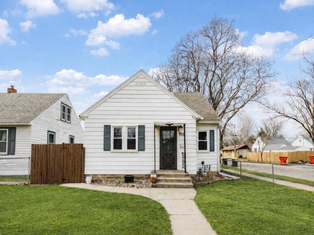 955 12th Avenue NE Rochester MN 55906 - MLS# 7051284