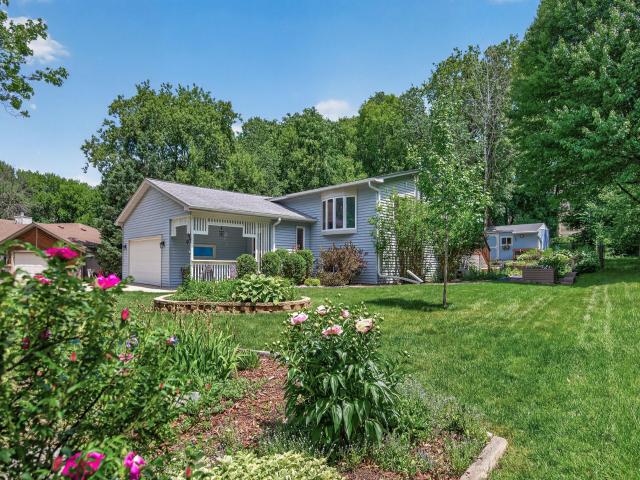 17130 Hemlock Court Lakeville MN 55044 - MLS# 7051828
