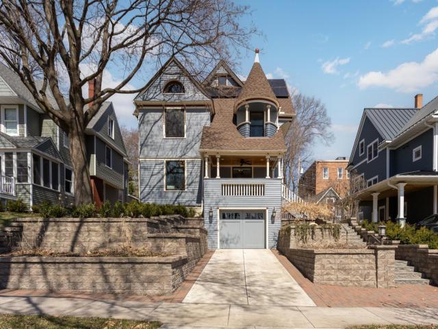 2219 Knapp Street Saint Paul MN 55108 - MLS# 7051852