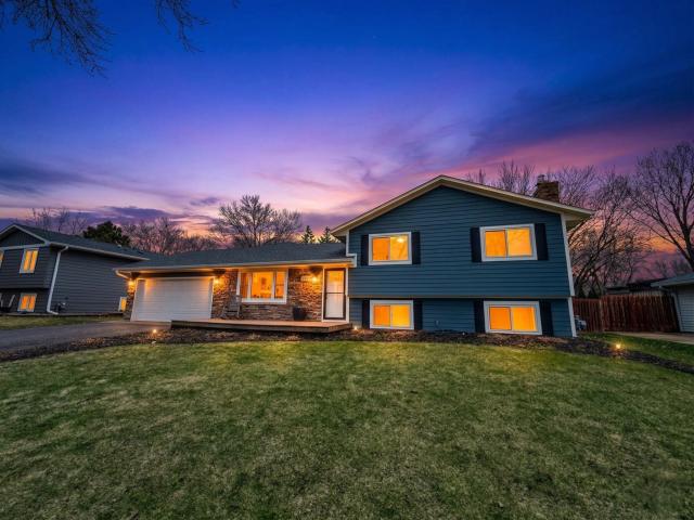 11742 99th Place N Maple Grove MN 55369 - MLS# 7051954