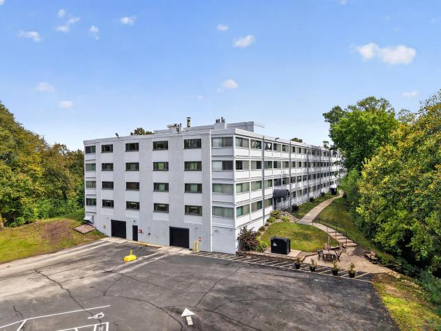 2100 Valkyrie Drive NW Unit 201 Rochester MN 55901 - MLS# 7052165