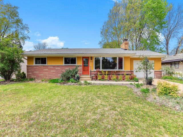 4715 Sharon Lane Saint Paul MN 55110 - MLS# 7052345
