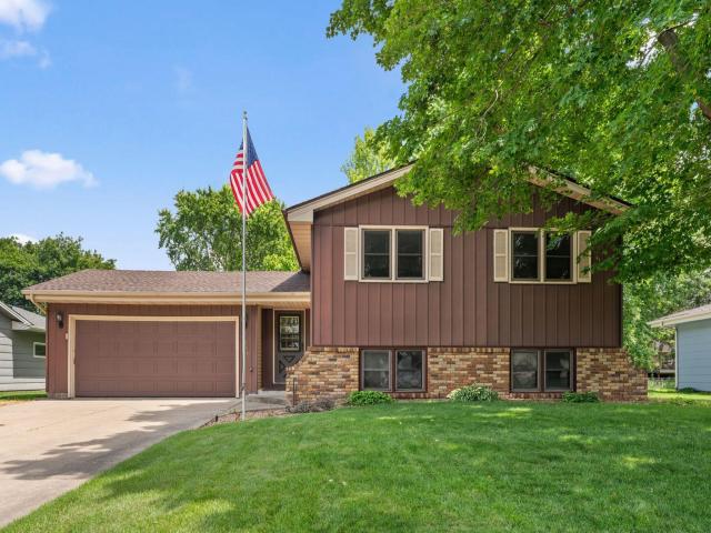 9346 Wellington Lane N Maple Grove MN 55369 - MLS# 7052738