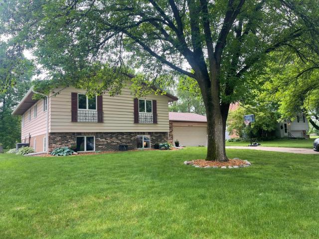 1916 Evergreen Echo Saint Paul MN 55125 - MLS# 7052779