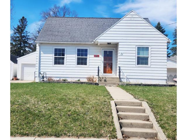 1015 8th Avenue NW Rochester MN 55901 - MLS# 7052796