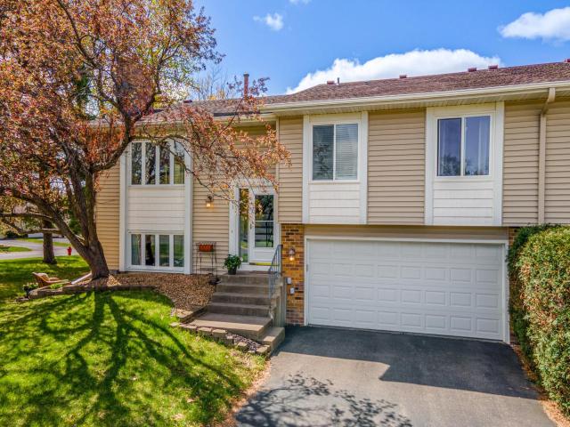 10941 105th Avenue N Maple Grove MN 55369 - MLS# 7052828