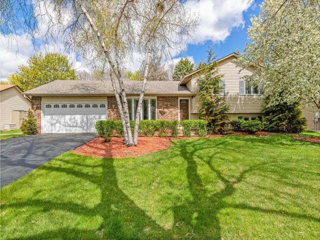 9644 107th Avenue N Maple Grove MN 55369 - MLS# 7053039