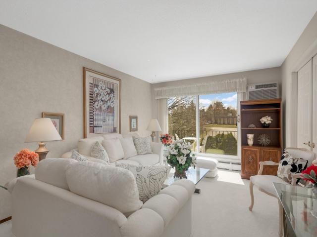 179 Little Canada Road E Unit 327 Saint Paul MN 55117 - MLS# 7053115