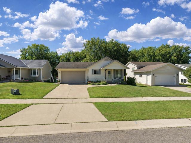 3818 Strathmore Lane SE Rochester MN 55904 - MLS# 7053145
