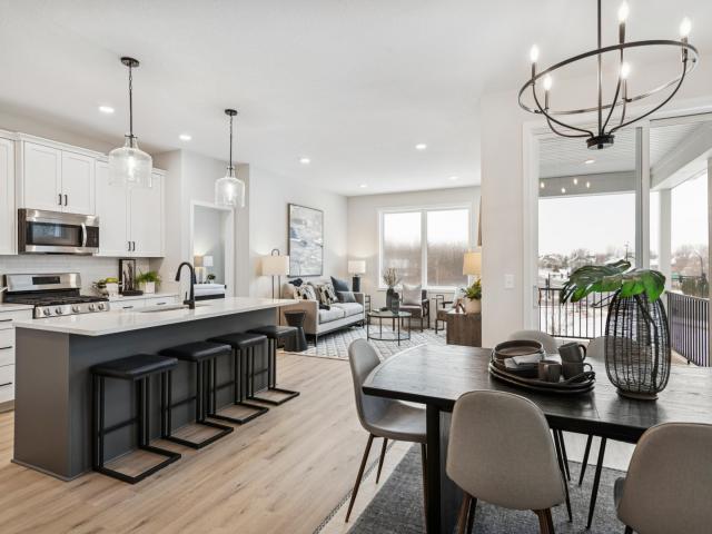 12439 Drayton Trail Apple Valley MN 55124 - MLS# 7053174