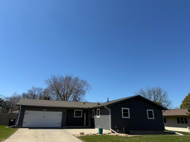 1212 Kast Avenue Owatonna MN 55060 - MLS# 7053279