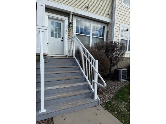 1240 County Road D E Unit 15 Saint Paul MN 55109 - MLS# 7053490