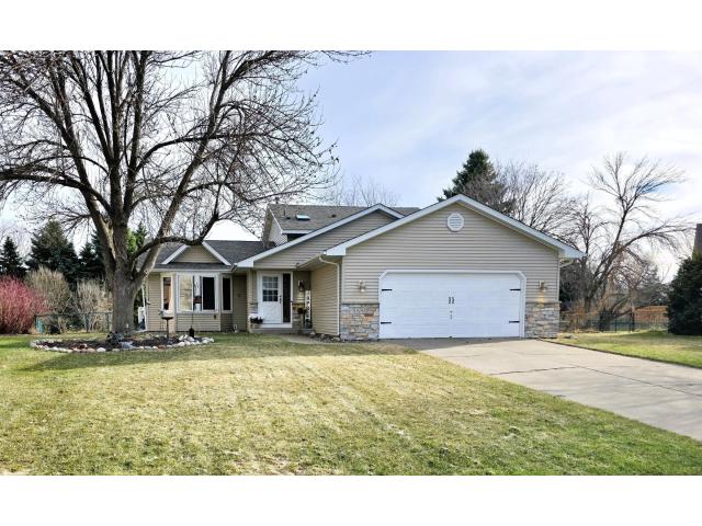 9243 Queens Gardens N Brooklyn Park MN 55443 - MLS# 7054041