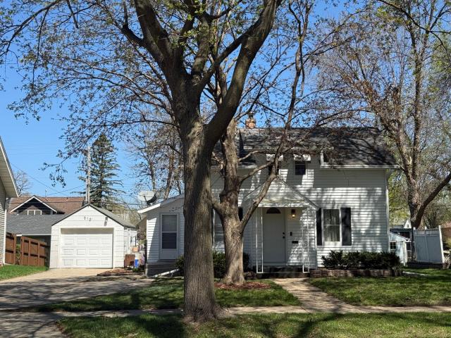 510 E School Street Owatonna MN 55060 - MLS# 7054253