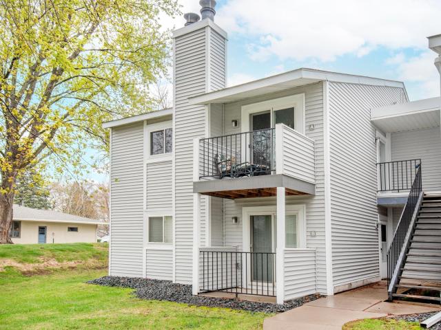 1736 Pleasant Street Unit A Saint Paul MN 55113 - MLS# 7054491