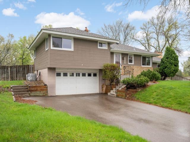 5703 Oakview Lane Minnetonka MN 55345 - MLS# 7054505