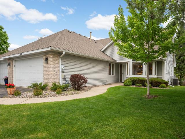 7160 Oak Pointe Curve Curve Bloomington MN 55438 - MLS# 7054530