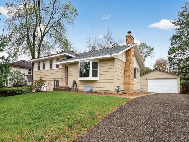 10640 Xavis Street NW Coon Rapids MN 55433 - MLS# 7054598