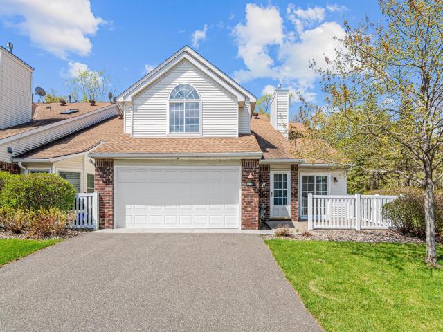 840 Old Town Drive Saint Paul MN 55112 - MLS# 7054859