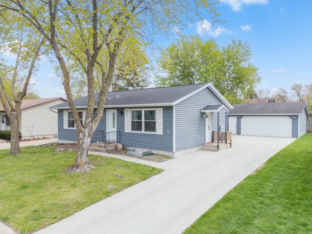 2014 43rd Street NW Rochester MN 55901 - MLS# 7054897