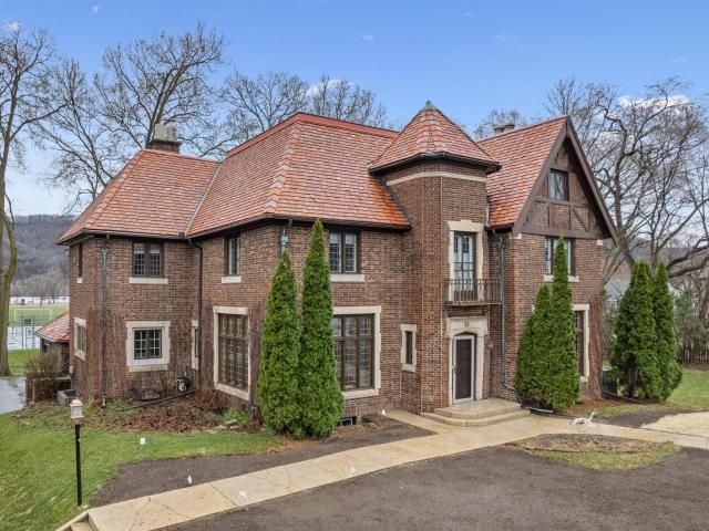 51 W Sarnia Street Winona MN 55987 - MLS# 7055050